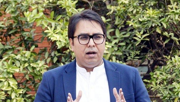 You are currently viewing بغاوت پر اکسانے کا کیس، عدالت نے شہباز گل کو اشتہاری قرار دے دیا