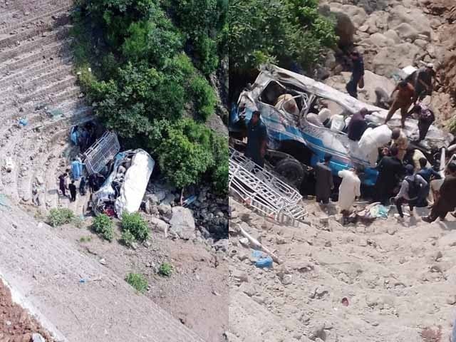 You are currently viewing راولپنڈی سے پلندری جانے والی کوسٹر گہری کھائی میں گرگئی، 25افراد جاں بحق